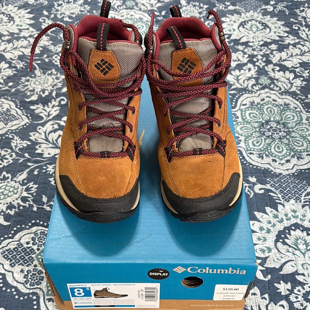 Columbia Tan and Red Outdoor Boots, excellent condition